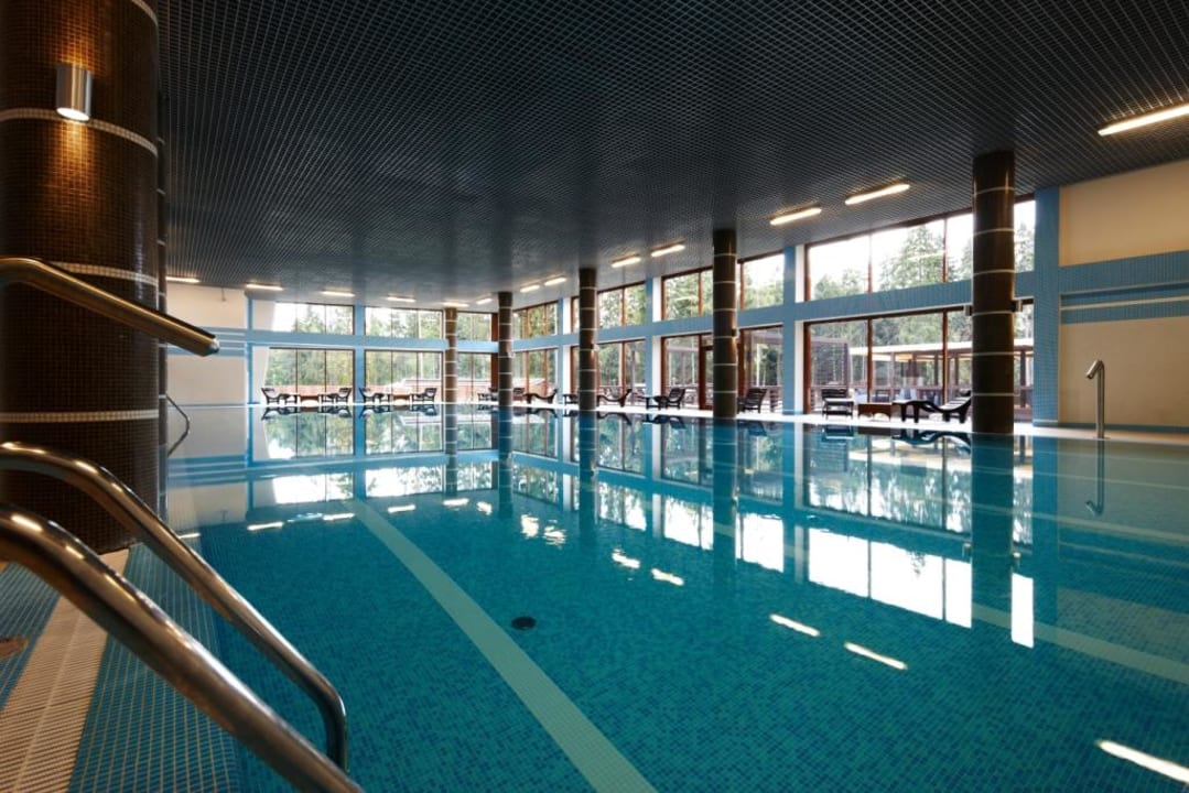 Бассейн Hotel ForRestMix Club