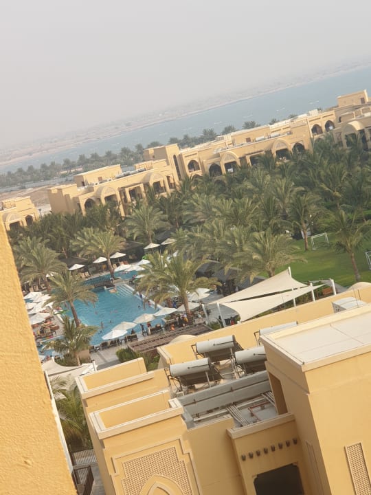 Pool DoubleTree by Hilton Resort & Spa Marjan Island