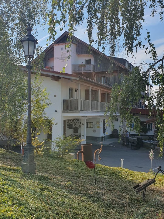 Außenansicht 1. Bier & Wohlfühlhotel Gut Riedelsbach