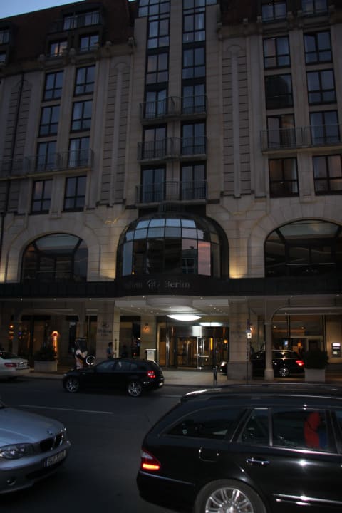 Eingang Hilton Berlin