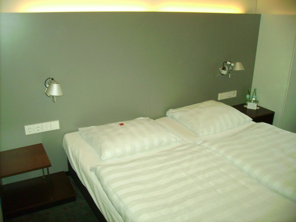 Bett Vienna House Easy by Wyndham Stuttgart