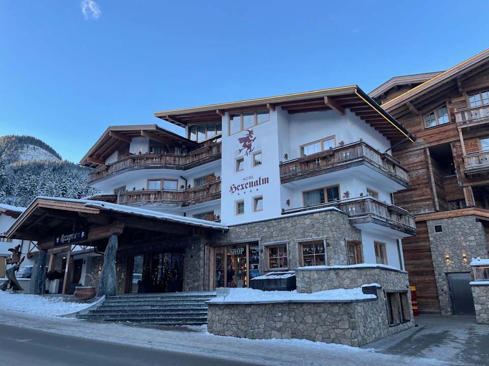 Außenansicht Hotel Restaurant Hexenalm