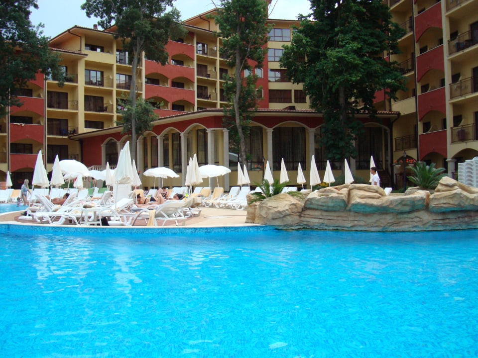 Basen w dzień GRIFID Aqua Club Bolero