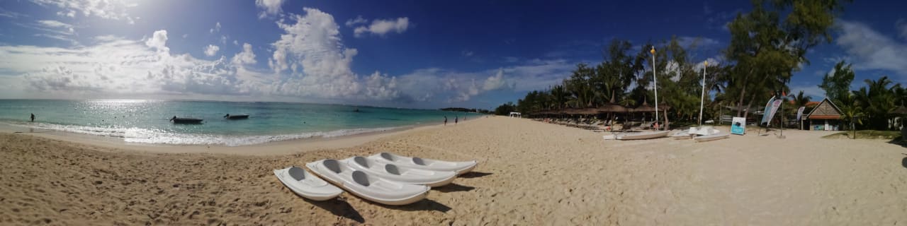 Strand Crystals Beach Resort Belle Mare, a member of Radisson Individuals