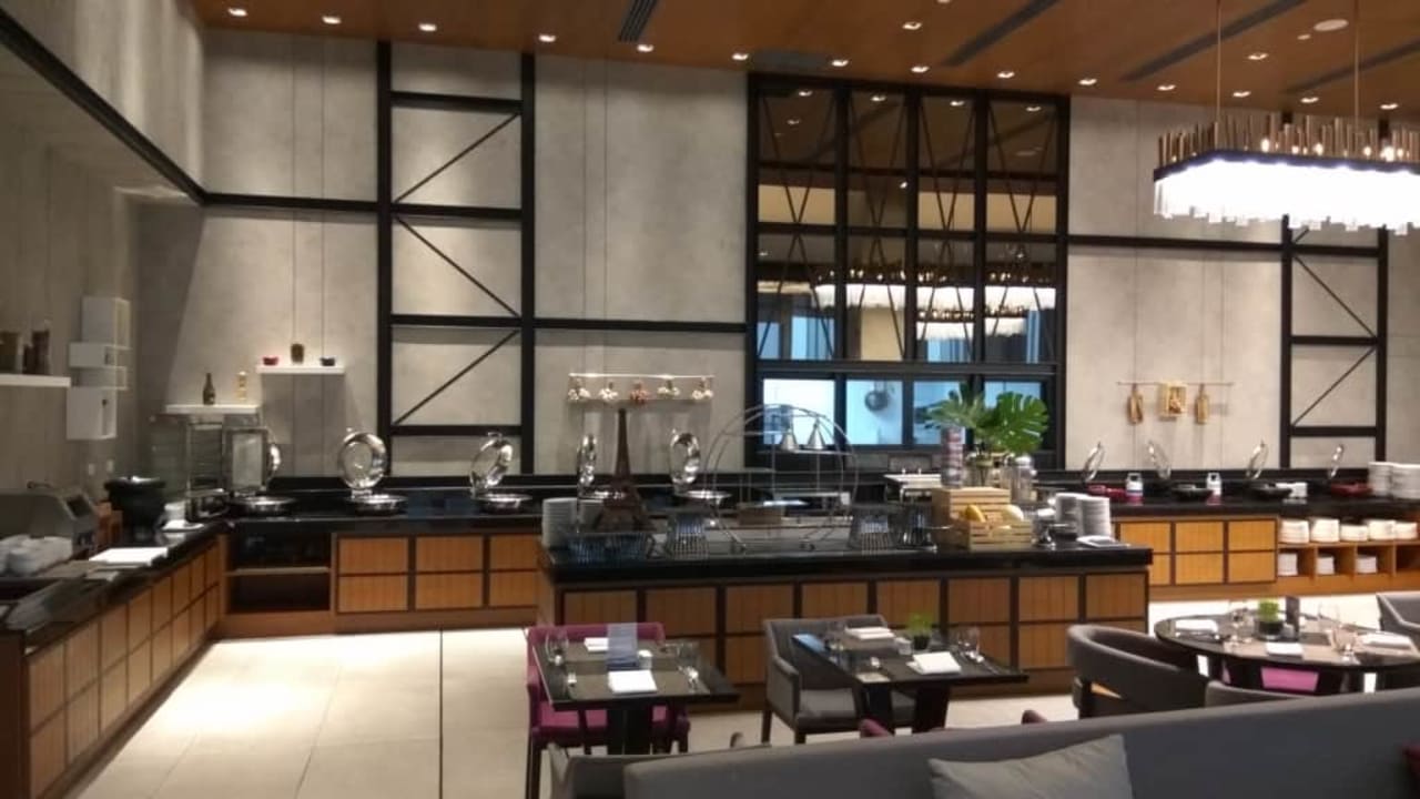 Restauracja Mercure Bangkok Makkasan