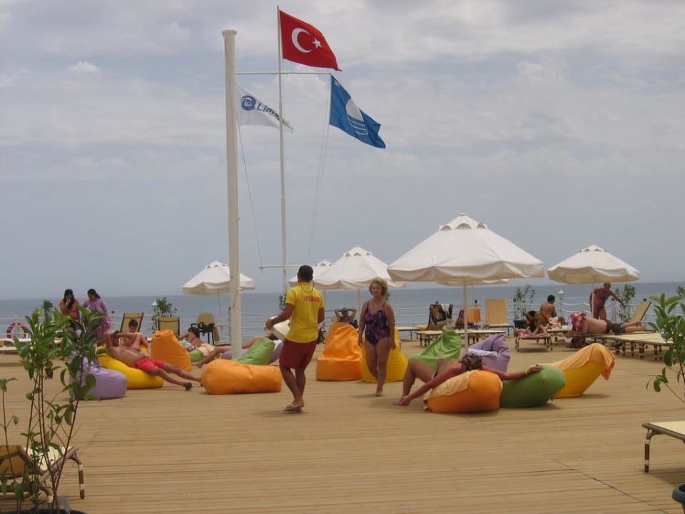 У моря Limak Limra Hotel & Resort