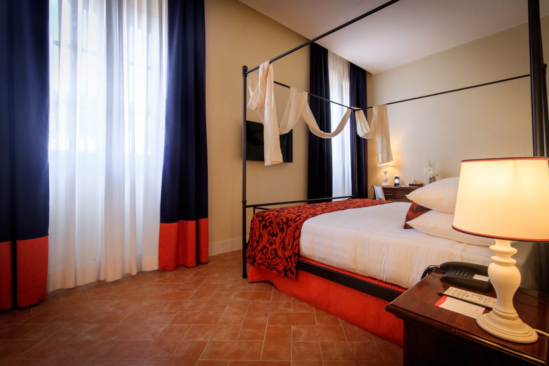 Zimmer Donna Camilla Savelli