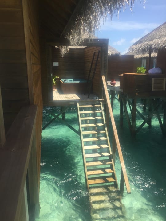 JWV Meeru Maldives Resort Island