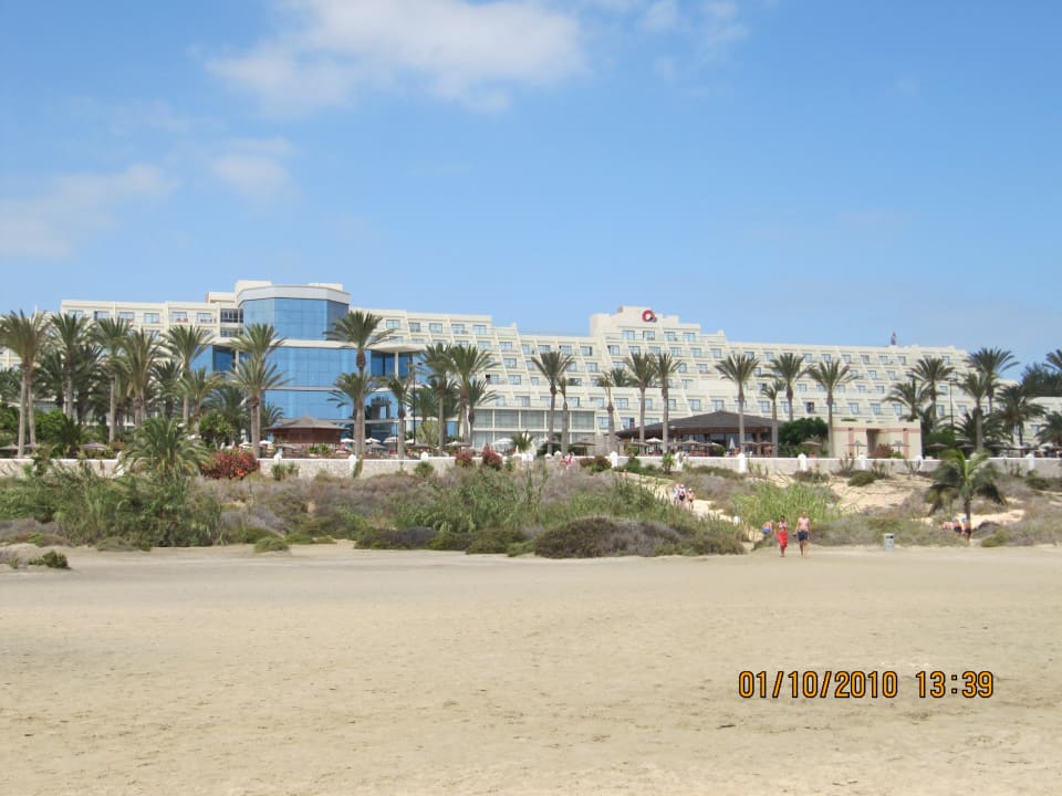 Blick vom Strand auf das Hotel SBH Hotel Costa Calma Palace