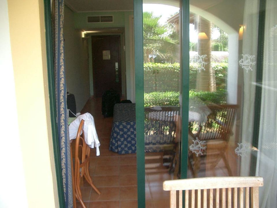 Zimmer mit Blick auf Parkplatz von draußen Alcudiamar Marina Residence