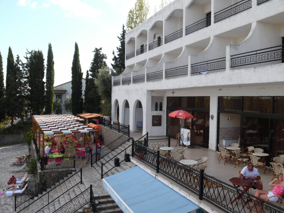 Blick auf die Außenbar Magna Graecia