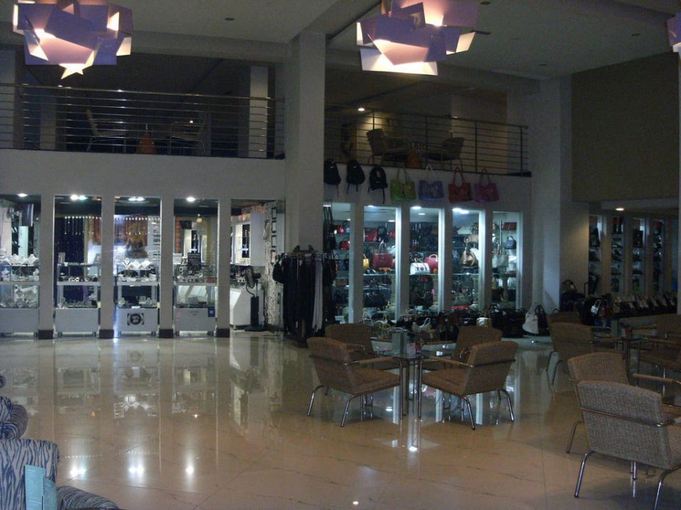 Shoppen Limak Lara Deluxe Hotel & Resort