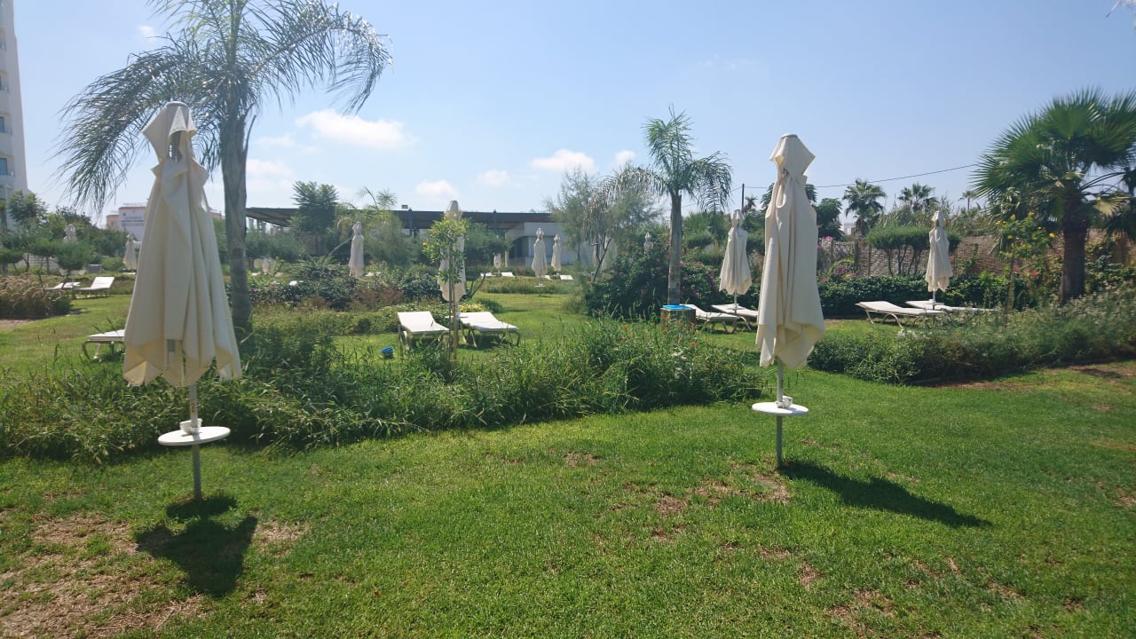 Gartenanlage Crystal Springs Beach Hotel