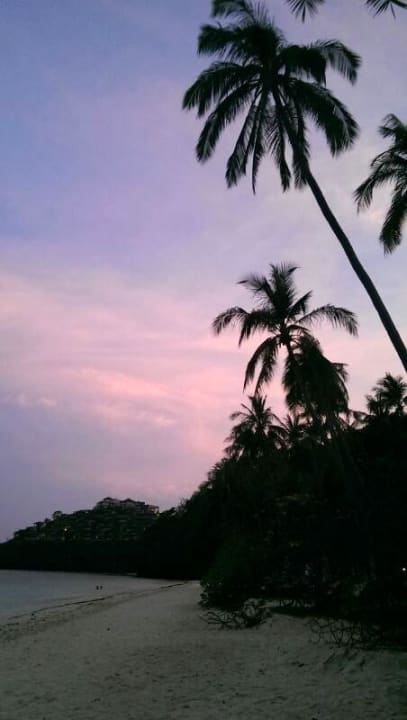 Sonnenuntergang am Strand Cape Panwa Hotel