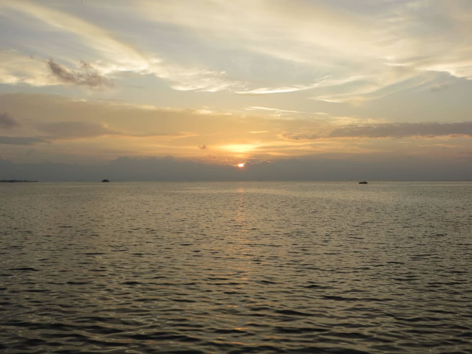 Sonnenuntergang am Strand in Bildern Adaaran Select Hudhuran Fushi - Premium All Inclusive