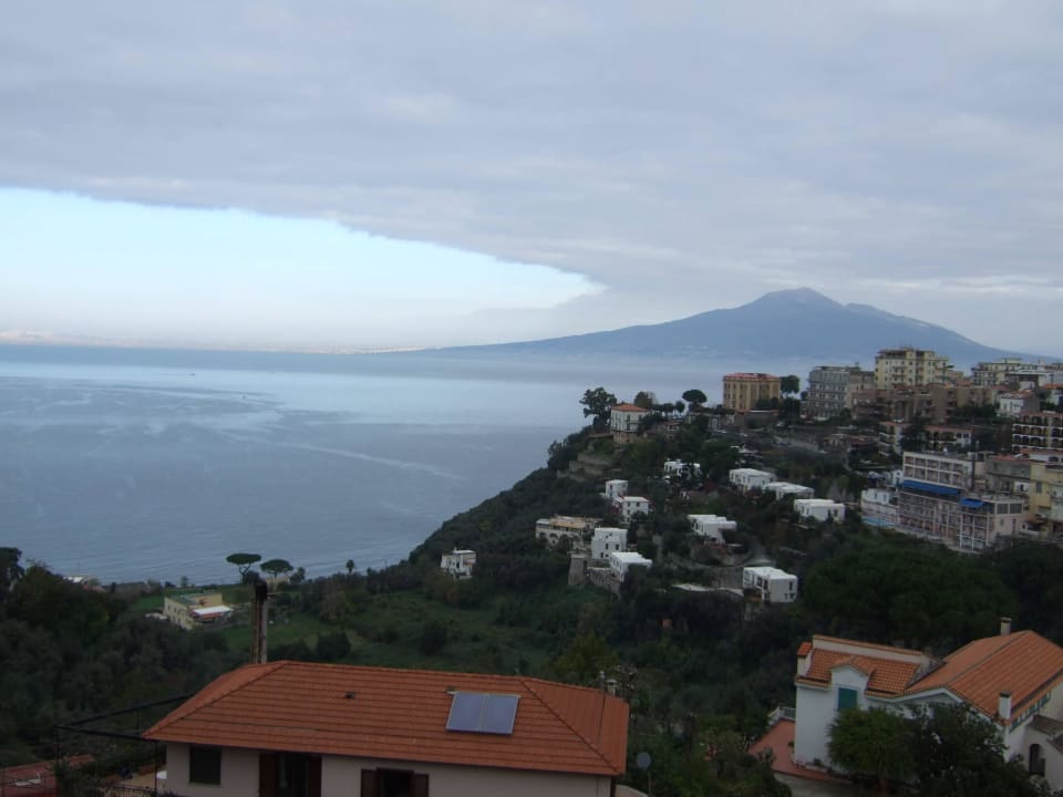 Der Vesuv Grand Hotel Moon Valley