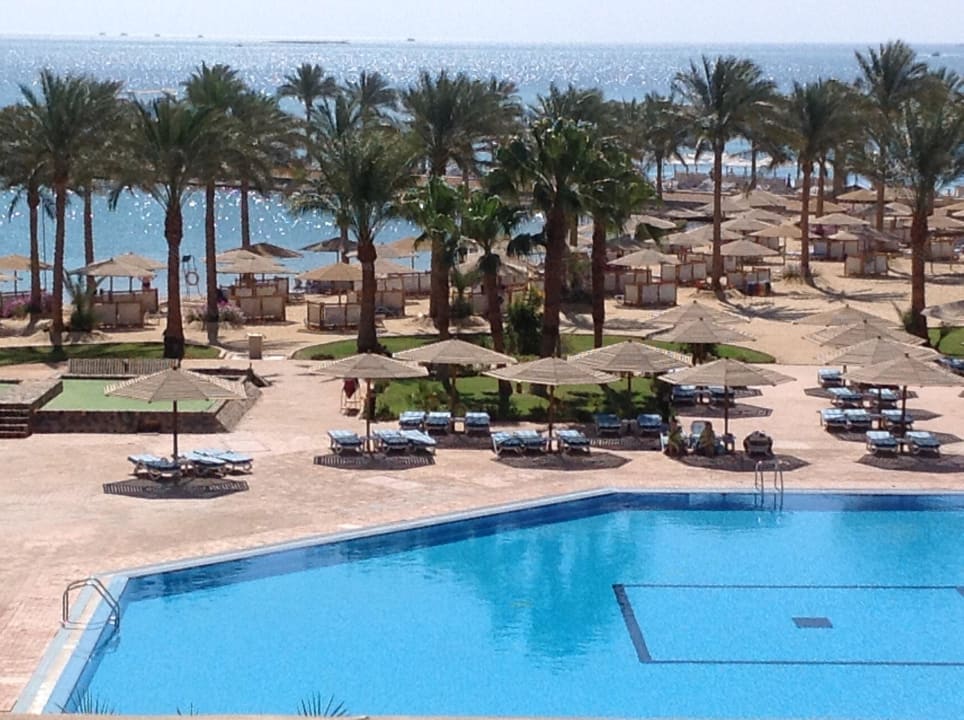 Pool and sea Continental Hotel Hurghada