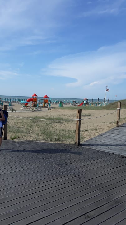 Strand Hotel Ambassador