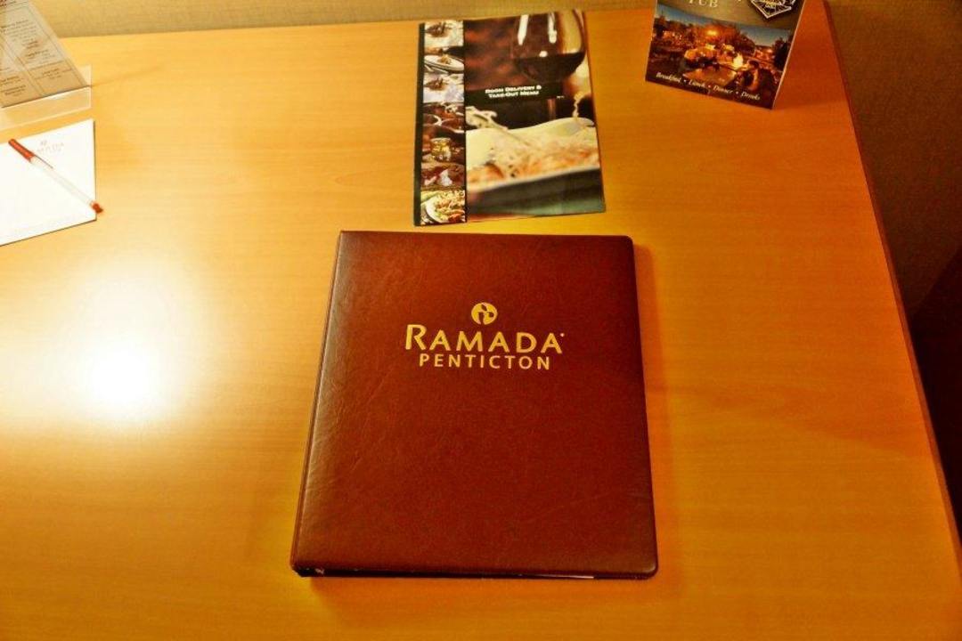 Zimmer RAMADA Inn & Suites Penticton