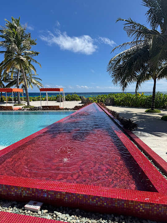 Pool OBLU SELECT at Sangeli Island