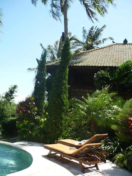 Pool & unsere Staged Wooden Villa Hotel Candikusuma Beach Villas