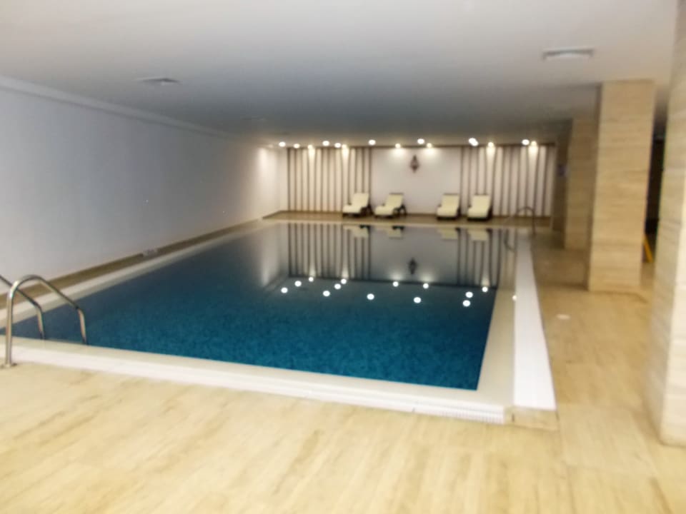 Pool Port View Hotel