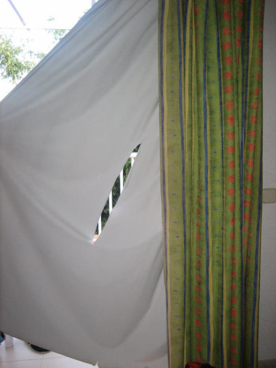 Kaputte Gardinen LABRANDA Bahía de Lobos