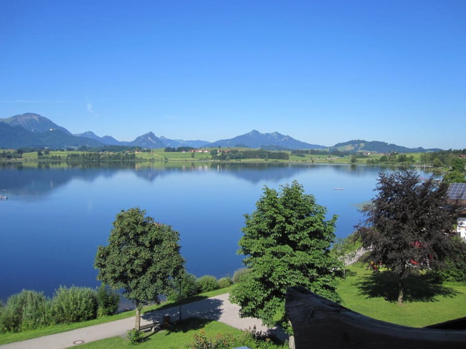 Blick vom Balkon nach rechts Hotel am Hopfensee