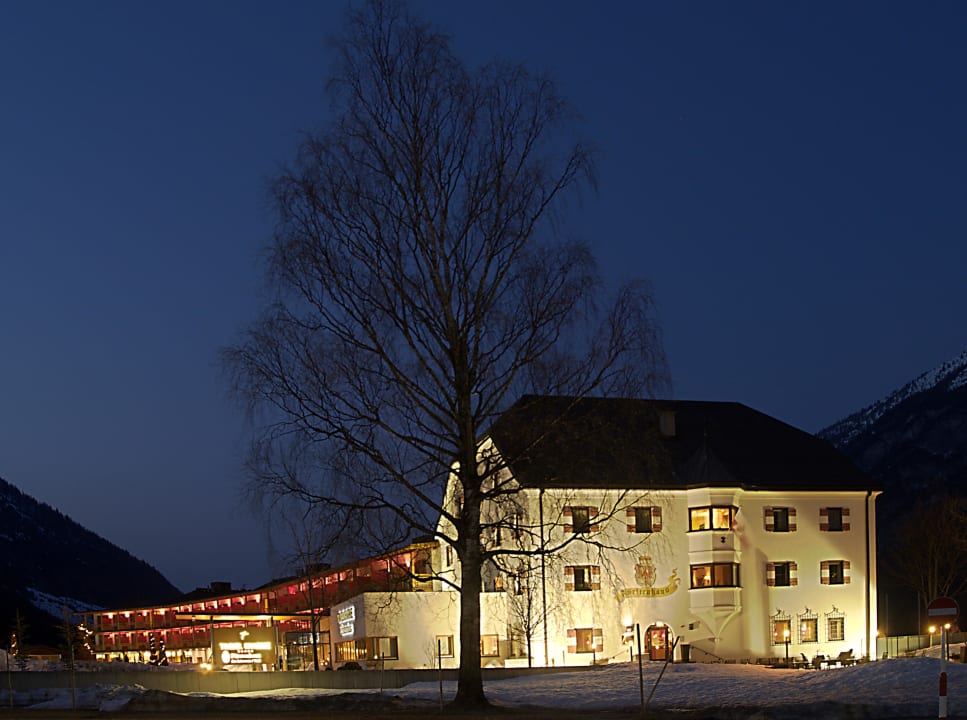 Erster Blickkontakt aja Fürstenhaus am Achensee