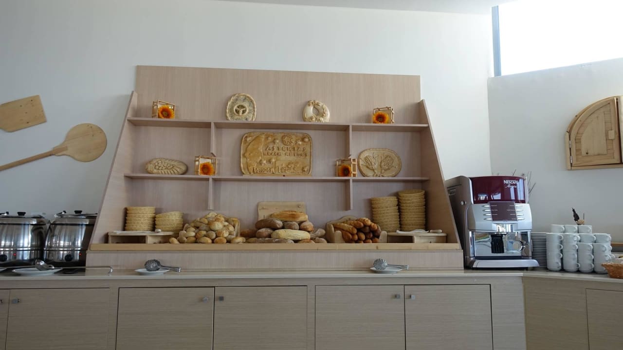 Brottheke Asterias Beach Resort