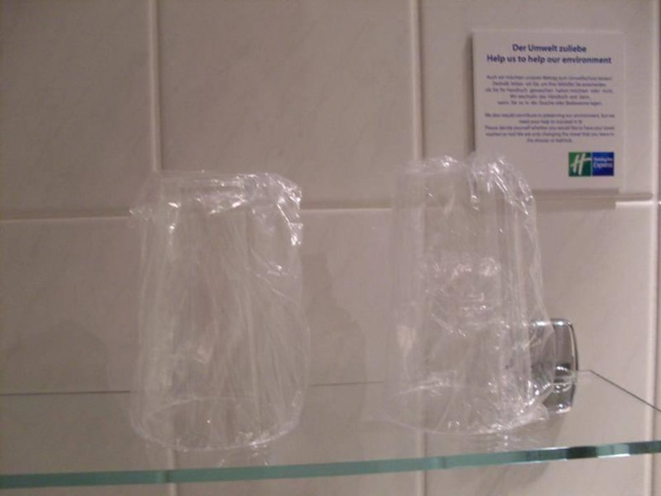 Zahnputzbecher Holiday Inn Express Frankfurt - Airport