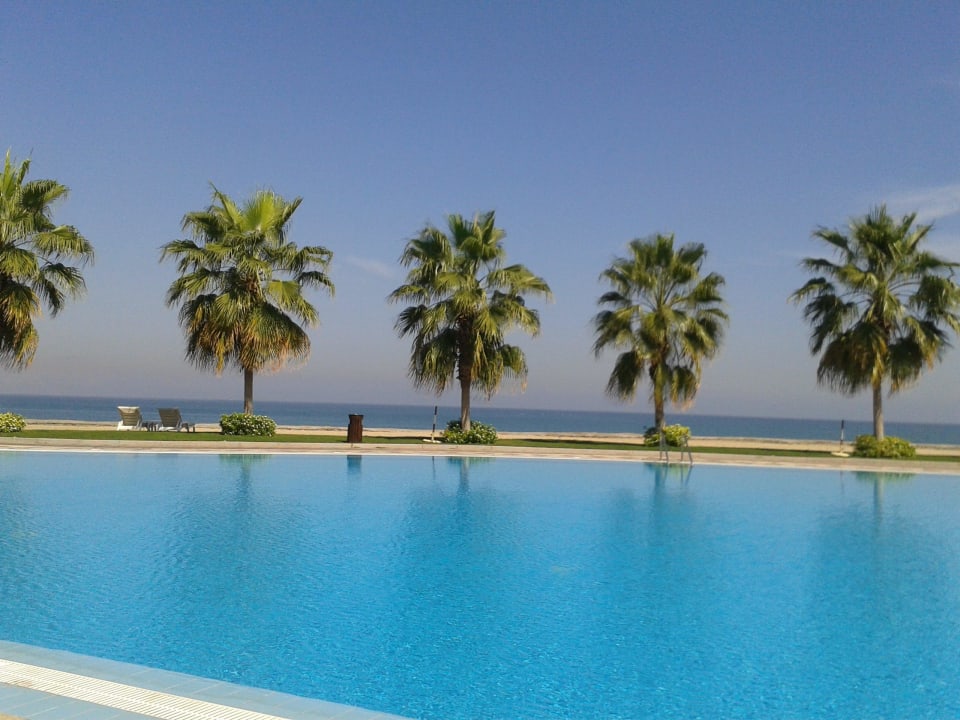 Traumhafter Pool Radisson Blu Resort Fujairah