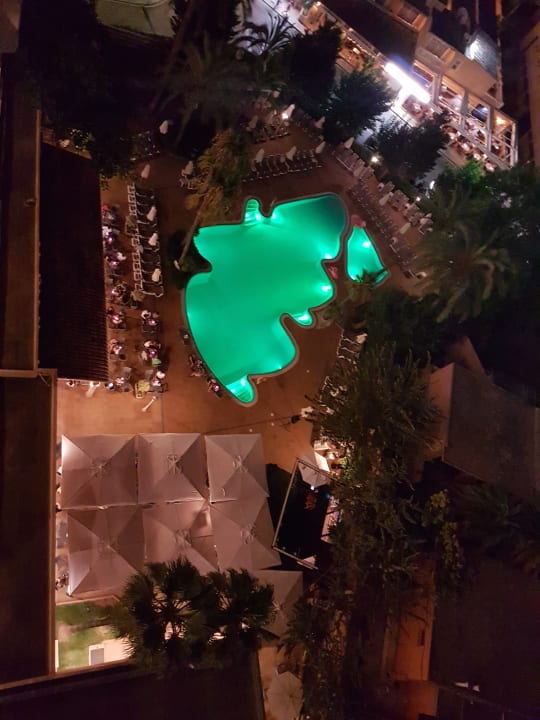 Pool Valentin Reina Paguera