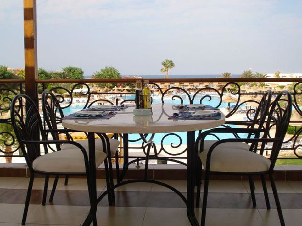 Traumblick zum Pool vom ital. Restaurant LABRANDA Club Makadi