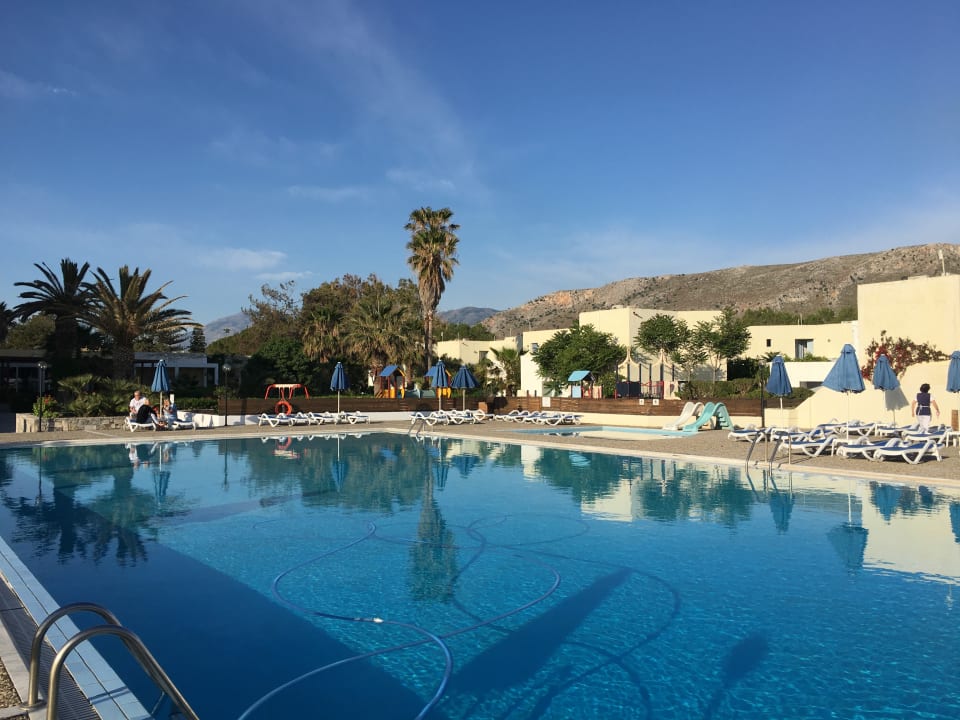 Pool Dessole Dolphin Bay Resort