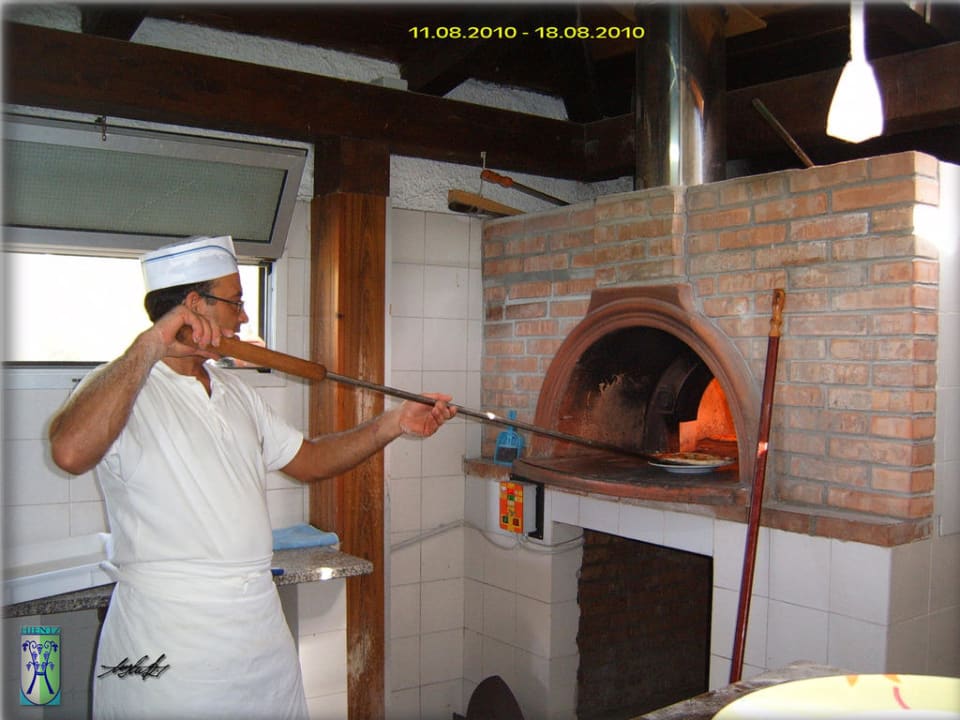 Pizzeria am hoteleigenen Strand Rocca Nettuno Aldiana Club Rocca Nettuno Calabria
