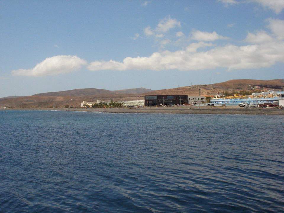 Das Hotel aus weiter Ferne R2 Bahía Playa Design Hotel & Spa - Adults Only