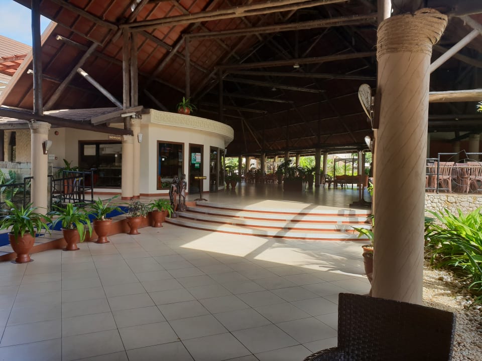 Lobby Resort Amani Tiwi Beach