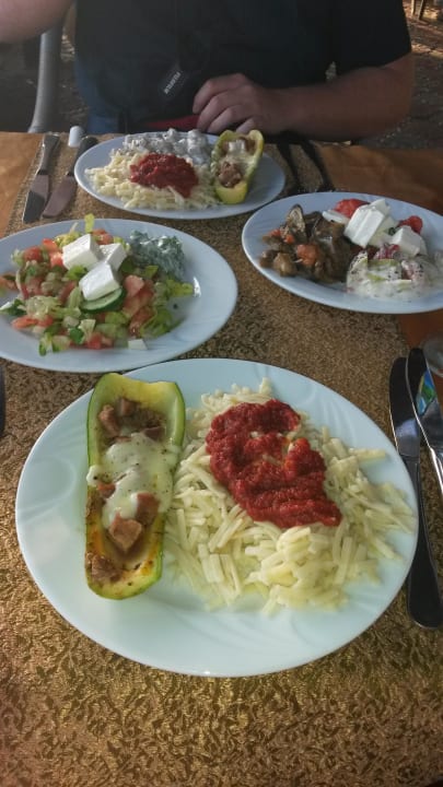 So lecker As Queen Beach