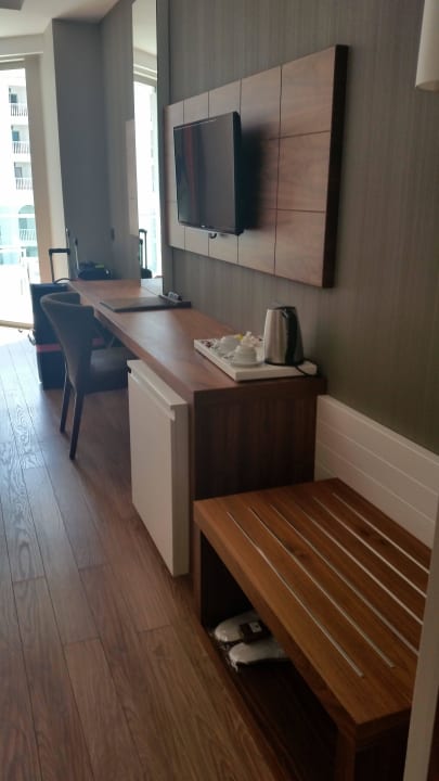 TV Side Sunport Hotel & Spa