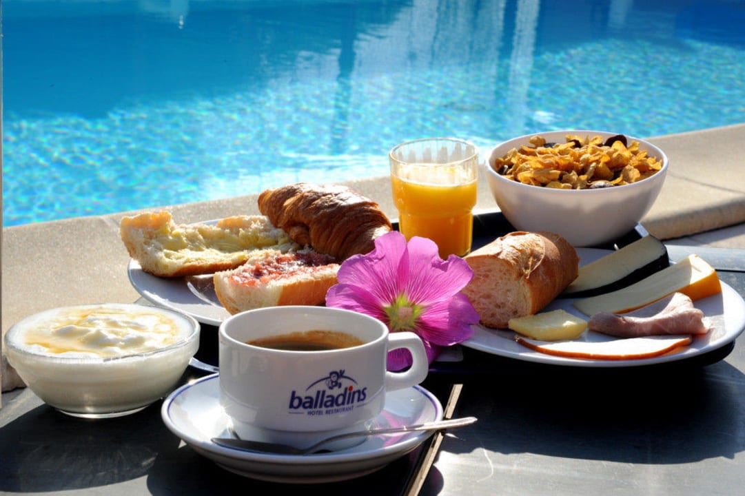 Petit-dejeuner Hotel Balladins La Rochelle / Aytre