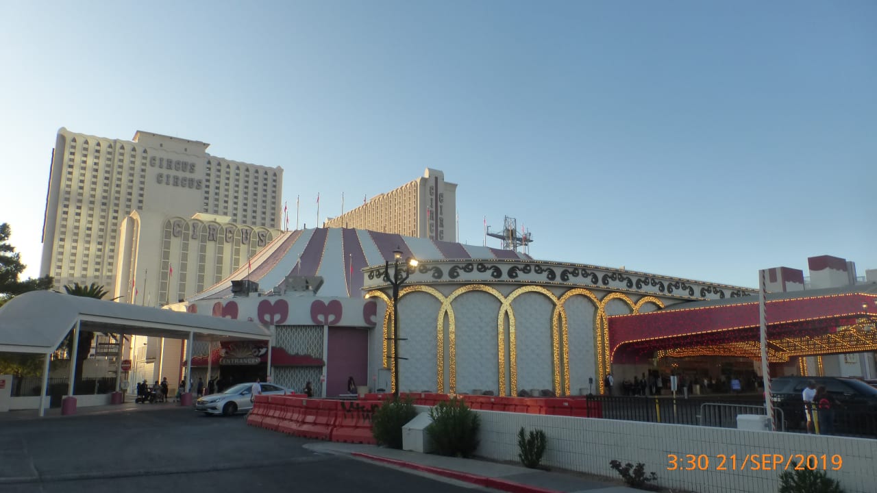 Außenansicht Hotel Circus Circus