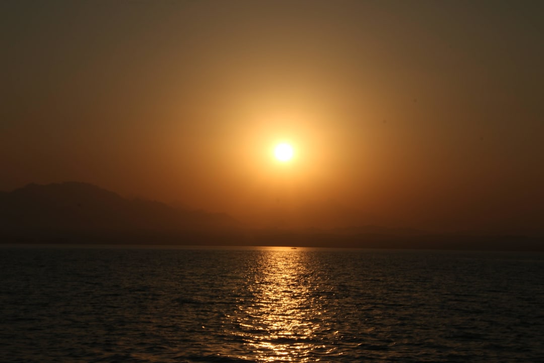 Sonnenuntergang ROBINSON SOMA BAY