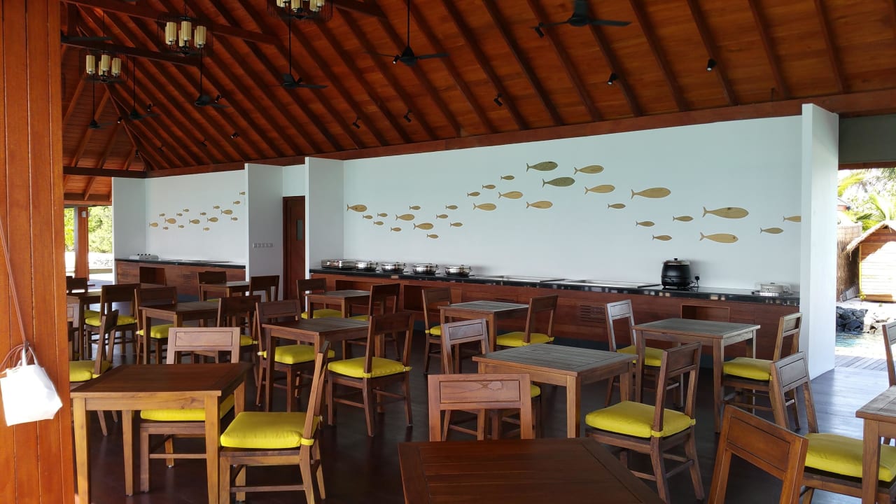 Overwaterrestaurant  Summer Island Maldives