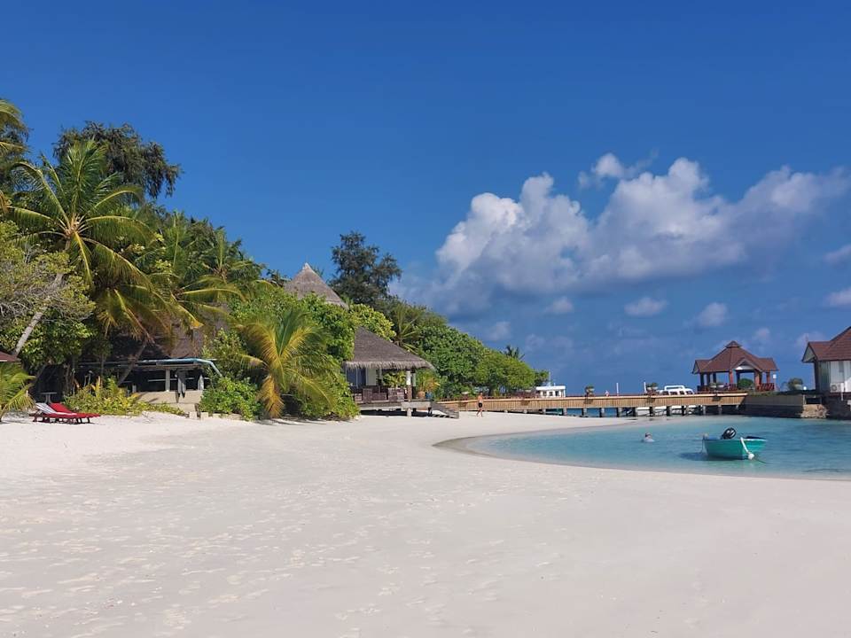 Strand Ellaidhoo Maldives by Cinnamon
