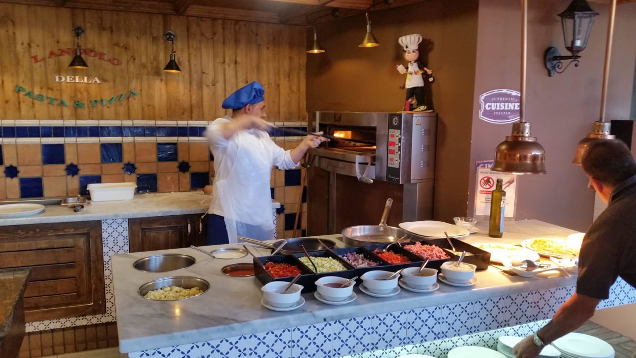 Abendessen alltoura Club Hotel Akeah Broncemar