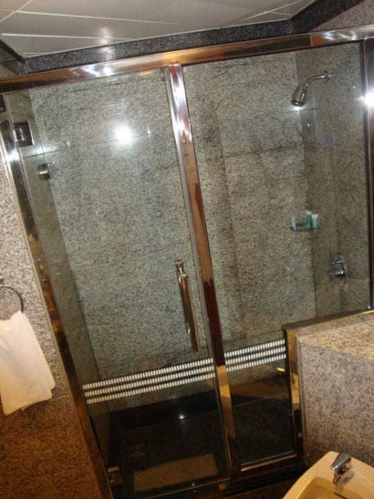 Bad in Zimmer 201 Golden Sands Hotel Creek