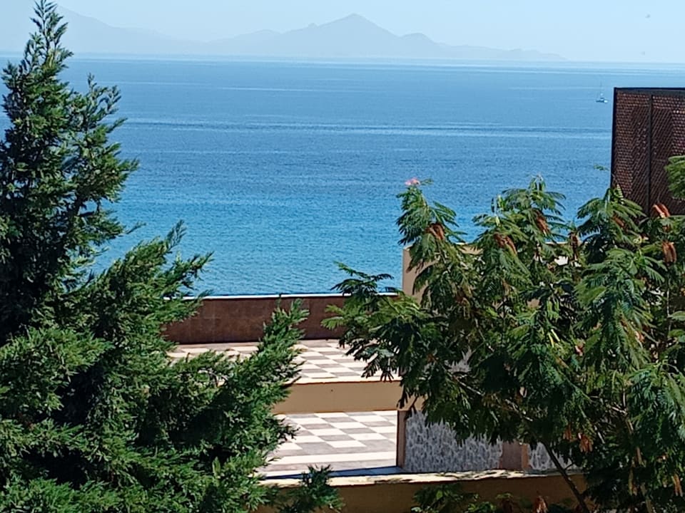 Ausblick Grand Blue Beach Hotel