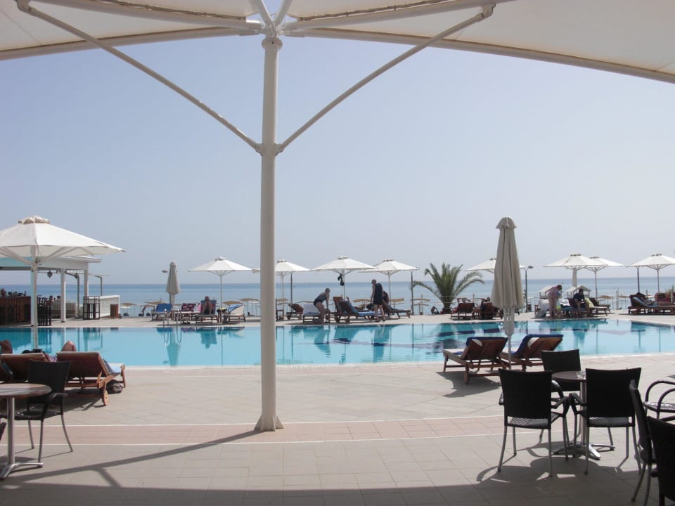 Blick zum Pool Mai 2013 TUI BLUE Lindos Bay