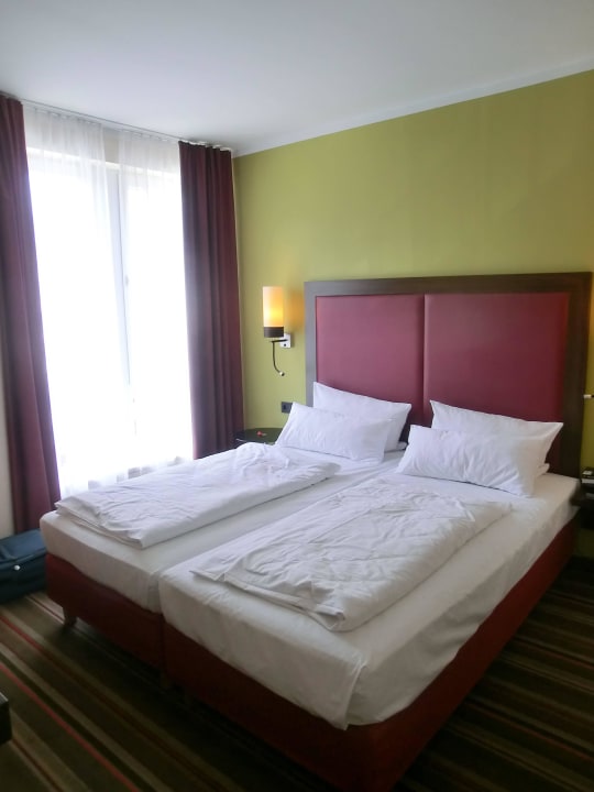 Zimmer mit Doppelbett Leonardo Hotel Berlin